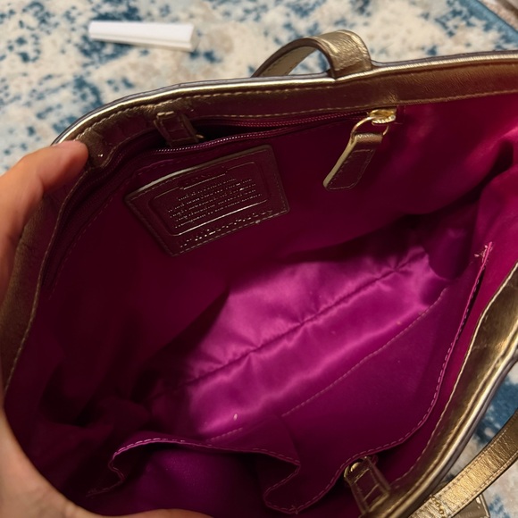 Very cute coach new bag - Picture 4 of 5